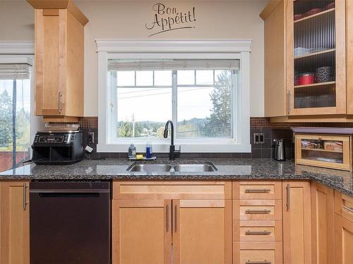 942 Arngask Ave, Langford, BC - Indoor Photo Showing Kitchen With Double Sink