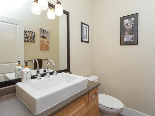 942 Arngask Ave, Langford, BC - Indoor Photo Showing Bathroom