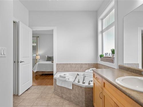 23 Trill Dr, Parksville, BC - Indoor Photo Showing Bathroom