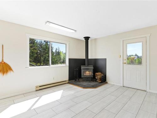 1290 Middlegate Rd, Errington, BC - Indoor With Fireplace