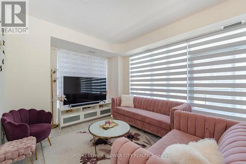 709 - 65 Watergarden Drive, Mississauga (Hurontario), ON - Indoor Photo Showing Living Room