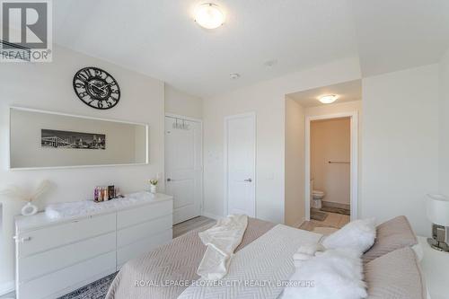 709 - 65 Watergarden Drive, Mississauga (Hurontario), ON - Indoor Photo Showing Bedroom