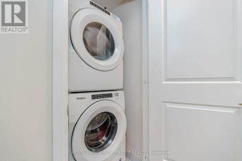 709 - 65 Watergarden Drive, Mississauga (Hurontario), ON - Indoor Photo Showing Laundry Room