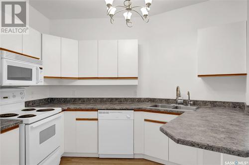608 1867 Hamilton Street, Regina, SK - Indoor Photo Showing Kitchen With Double Sink