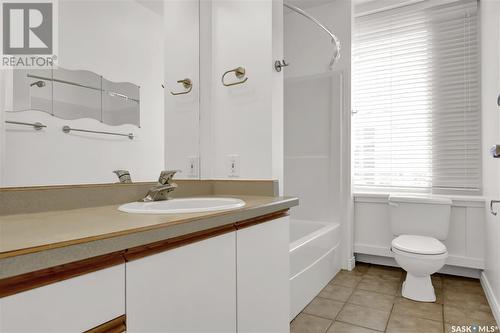 608 1867 Hamilton Street, Regina, SK - Indoor Photo Showing Bathroom