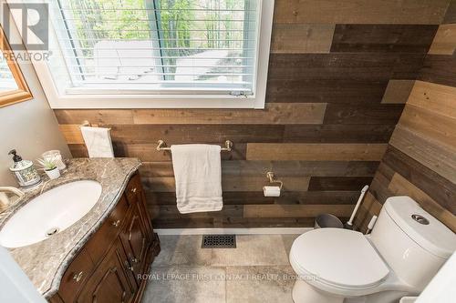 7697 West River Road, Ramara, ON - Indoor Photo Showing Bathroom