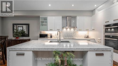 12 - 60 Dufferin Avenue, Brantford, ON - Indoor Photo Showing Kitchen With Upgraded Kitchen