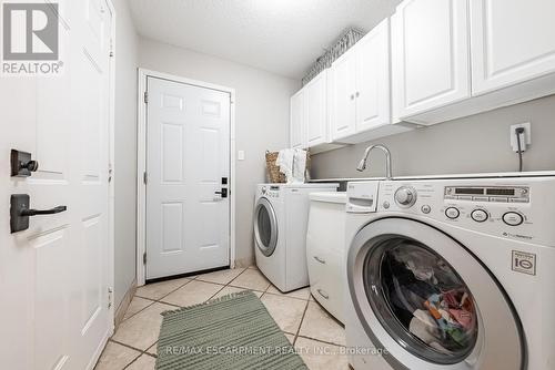 680 Rexford Drive, Hamilton, ON - Indoor Photo Showing Laundry Room