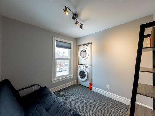 11 King Street W, Hamilton, ON - Indoor Photo Showing Laundry Room