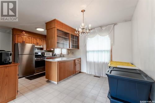 64 Willoughby Crescent, Regina, SK - Indoor Photo Showing Kitchen