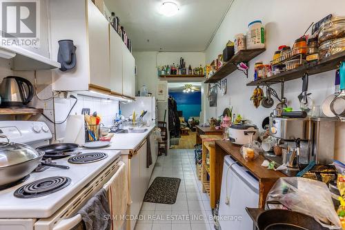 1552 Bathurst Street, Toronto, ON - Indoor Photo Showing Kitchen