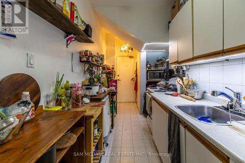 1552 Bathurst Street, Toronto, ON - Indoor Photo Showing Kitchen