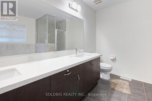 2425 Dress Circle Crescent, Oshawa, ON - Indoor Photo Showing Bathroom