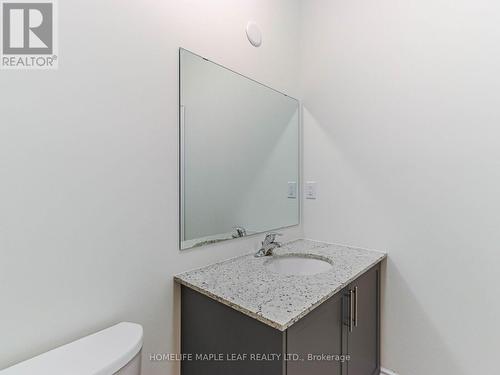 116 Weslock Crescent, Aurora, ON - Indoor Photo Showing Bathroom