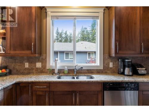1581 20Th Street Ne Unit# 37, Salmon Arm, BC - Indoor Photo Showing Kitchen With Double Sink
