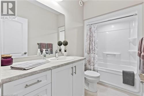 MAIN FLOOR 4PC BATHROOM - 399 Northport Drive, Saugeen Shores, ON - Indoor Photo Showing Bathroom