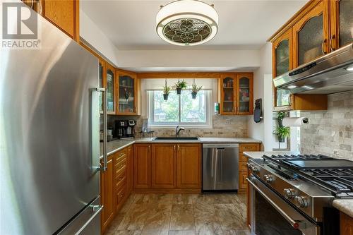 1080 Bel Aire Drive, Sarnia, ON - Indoor Photo Showing Kitchen