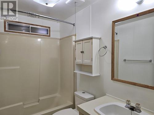 Tw-3 7817 S 97 Highway, Prince George, BC - Indoor Photo Showing Bathroom