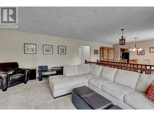 2650 Ridgeview Drive, Prince George, BC - Indoor Photo Showing Living Room
