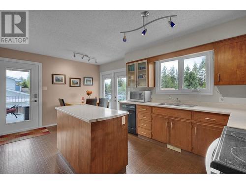 2650 Ridgeview Drive, Prince George, BC - Indoor Photo Showing Kitchen With Double Sink