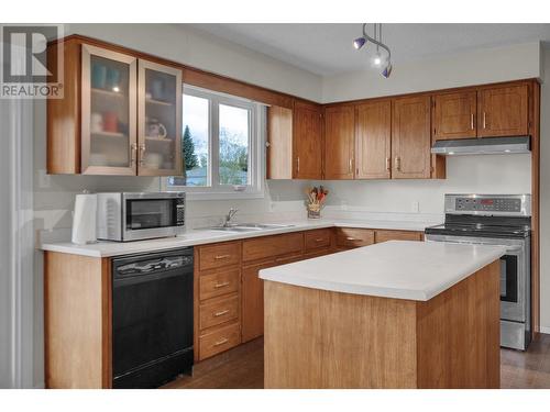 2650 Ridgeview Drive, Prince George, BC - Indoor Photo Showing Kitchen With Double Sink