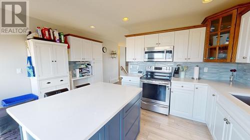 8728 113 A Avenue, Fort St. John, BC - Indoor Photo Showing Kitchen
