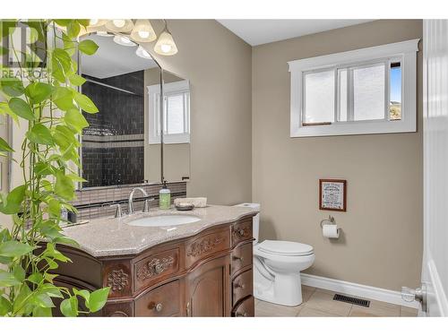 1185 Sunnyside Road, West Kelowna, BC - Indoor Photo Showing Bathroom