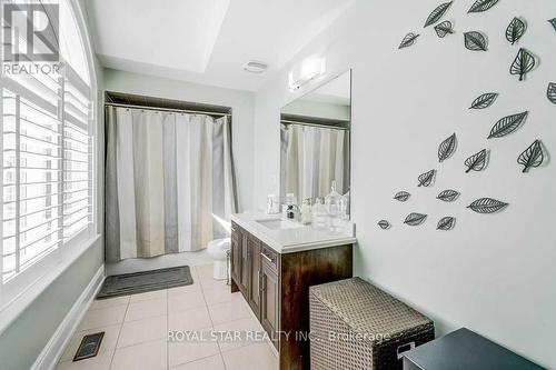 1409 Lormel Gate Avenue, Innisfil, ON - Indoor Photo Showing Bathroom