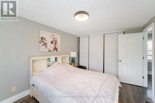 3524 Croatia Drive, Mississauga, ON - Indoor Photo Showing Bedroom