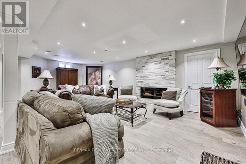 598 Gladwyne Court, Mississauga, ON - Indoor Photo Showing Living Room With Fireplace