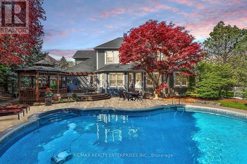598 Gladwyne Court, Mississauga, ON - Outdoor With In Ground Pool With Backyard