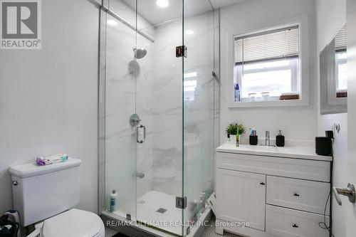 178 Rosemount Avenue, Toronto, ON - Indoor Photo Showing Bathroom