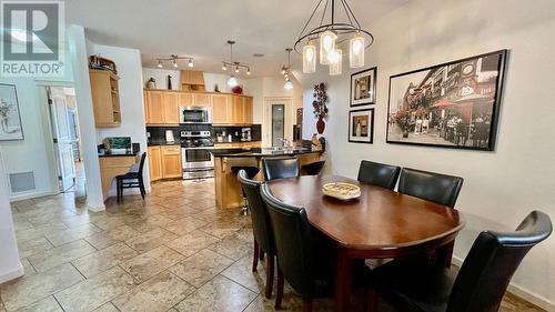 1130 Riverside Avenue Unit# 8, Sicamous, BC - Indoor Photo Showing Dining Room