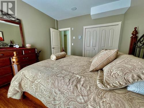 1130 Riverside Avenue Unit# 8, Sicamous, BC - Indoor Photo Showing Bedroom