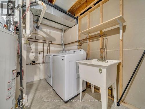 168 Windflower Drive, Kitchener, ON - Indoor Photo Showing Laundry Room