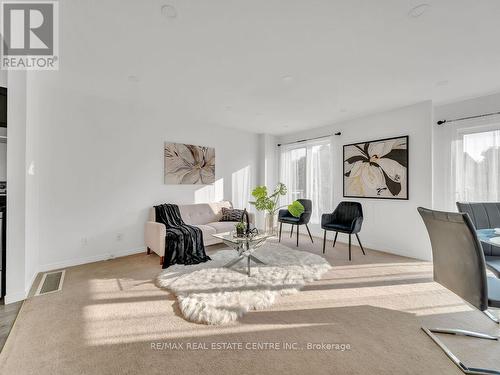168 Windflower Drive, Kitchener, ON - Indoor Photo Showing Living Room