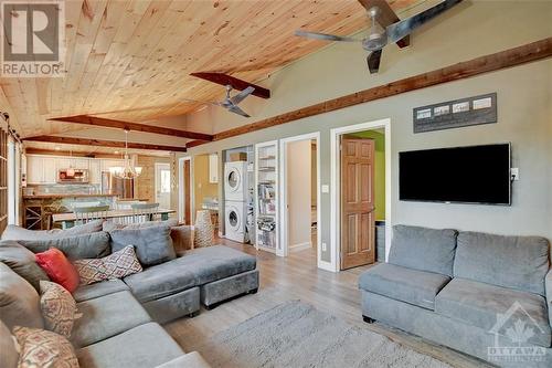 365 Yvon Lane, Westport, ON - Indoor Photo Showing Living Room