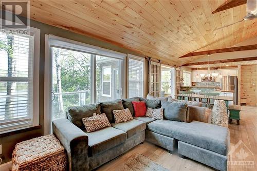 365 Yvon Lane, Westport, ON - Indoor Photo Showing Living Room