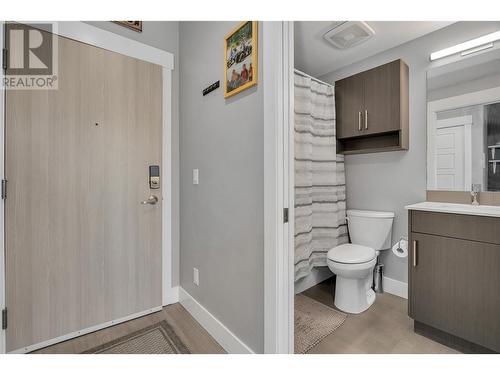 925 Leon Avenue Unit# 441, Kelowna, BC - Indoor Photo Showing Bathroom