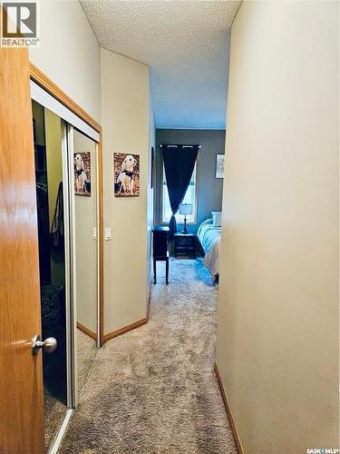 10 Manor Bay, Carlyle, SK - Indoor Photo Showing Other Room