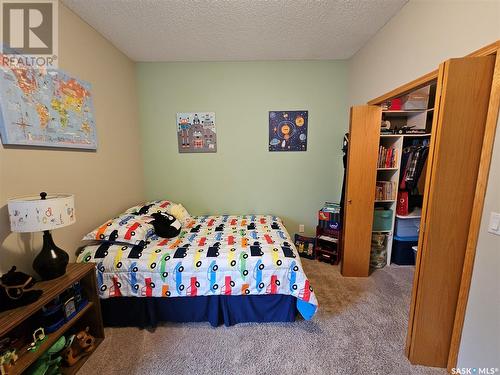 10 Manor Bay, Carlyle, SK - Indoor Photo Showing Bedroom