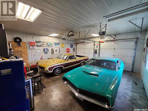 10 Manor Bay, Carlyle, SK - Indoor Photo Showing Garage