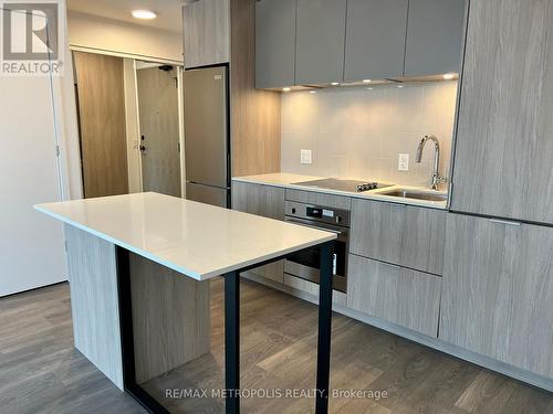 1604 - 130 River Street, Toronto (Regent Park), ON - Indoor Photo Showing Kitchen With Upgraded Kitchen