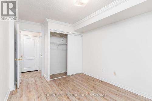 1008 - 18 Sommerset Way, Toronto, ON - Indoor Photo Showing Other Room