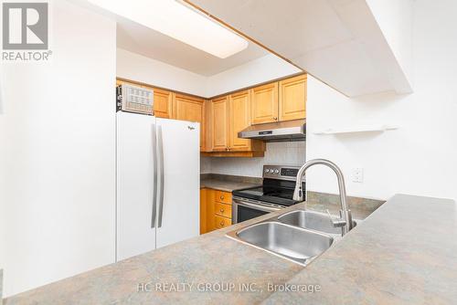 1008 - 18 Sommerset Way, Toronto, ON - Indoor Photo Showing Kitchen With Double Sink