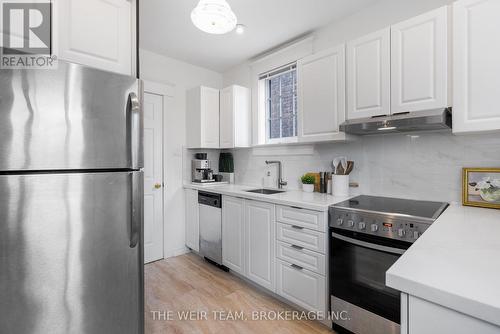 25 Oak Park Avenue, Toronto, ON - Indoor Photo Showing Kitchen With Stainless Steel Kitchen