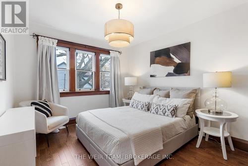 25 Oak Park Avenue, Toronto, ON - Indoor Photo Showing Bedroom