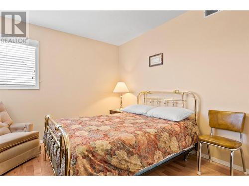 4011 Kentucky Place, Kelowna, BC - Indoor Photo Showing Bedroom