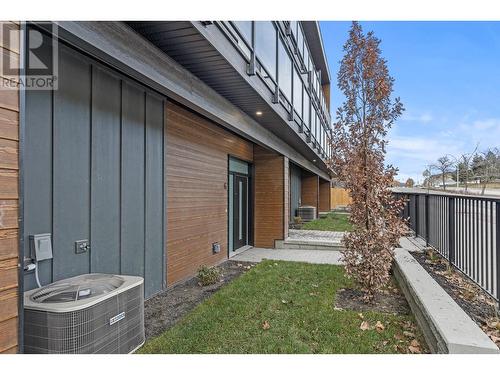 885 Lowland Street Unit# 6, Kelowna, BC - Outdoor With Exterior