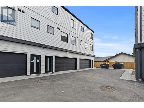 885 Lowland Street Unit# 6, Kelowna, BC - Outdoor With Exterior